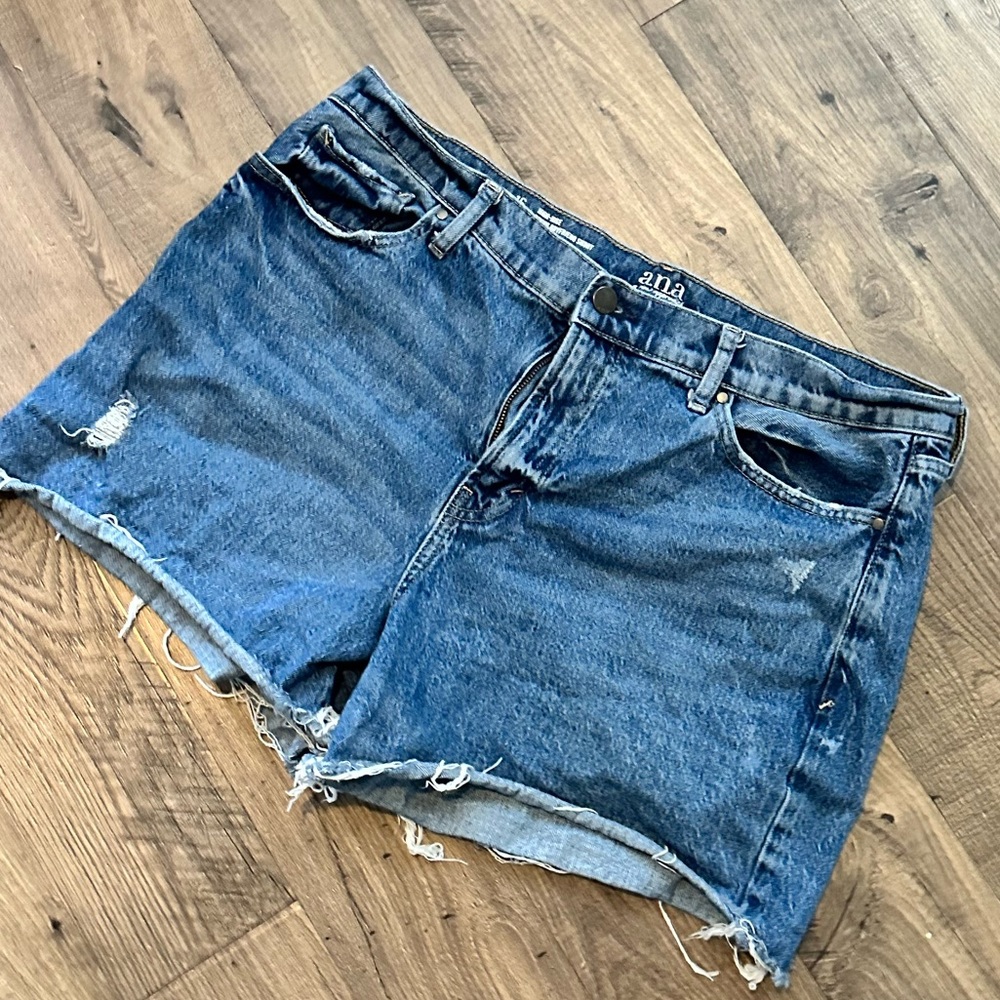 a.n.a Boyfriend Short